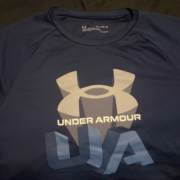 Under Armour bundle of boys shirts - Picture 3 of 5